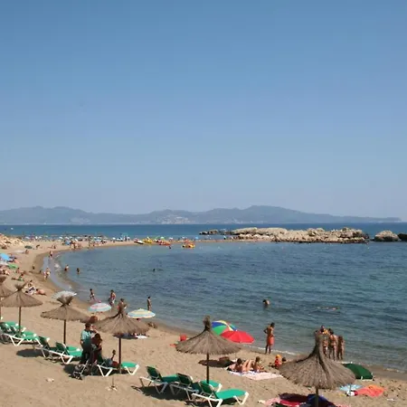 Coma-ruga Sleeps 6 Pool Wifi 빌라 *