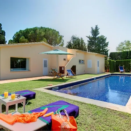 Coma-ruga Sleeps 6 Pool Wifi 빌라 *