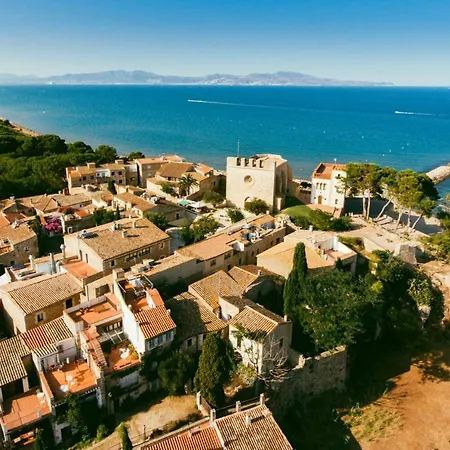 Coma-ruga Sleeps 6 Pool Wifi